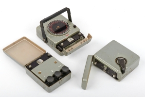 The CIA's CK-8 burst encoder set. Click for further information.