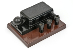 K40 morse key made by RFT (DDR) - right angle view