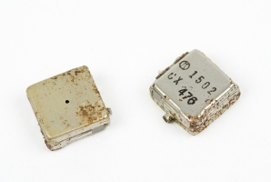 Knowles BA-1501 (left) and BA-1502 (right)