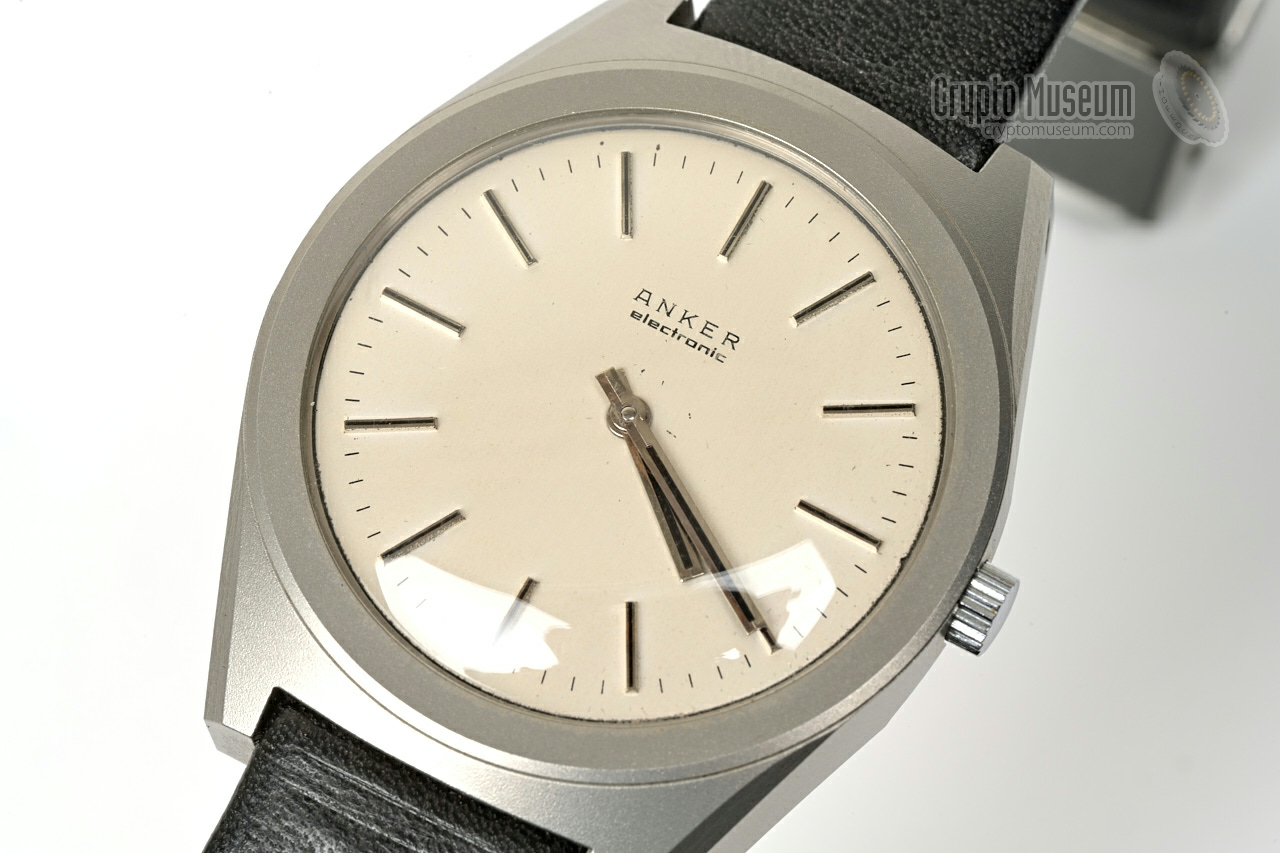 Standard Anker quartz wristwatch