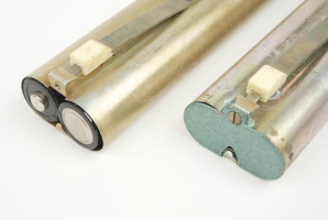 Using standard penlight batteries (AA-size)