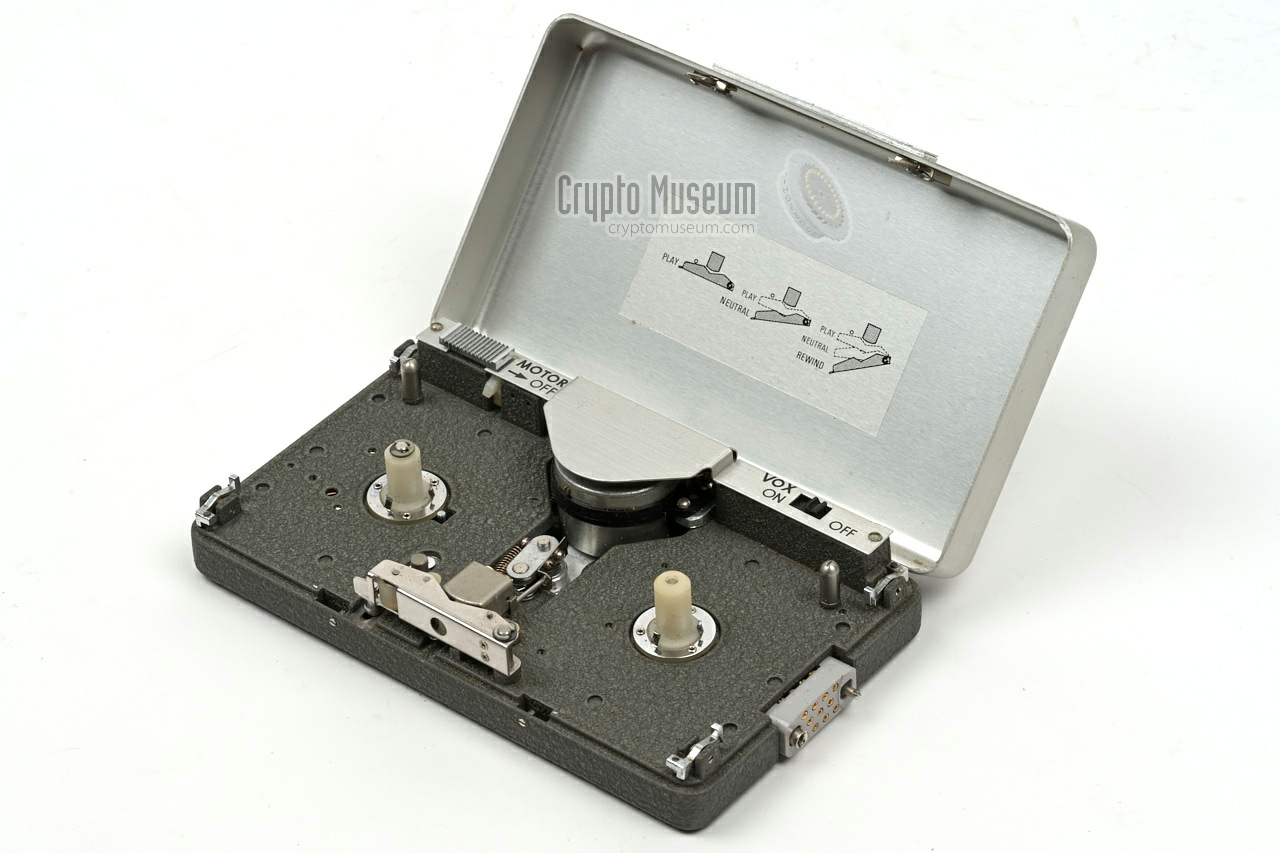 Alpha One tape recorder (open)