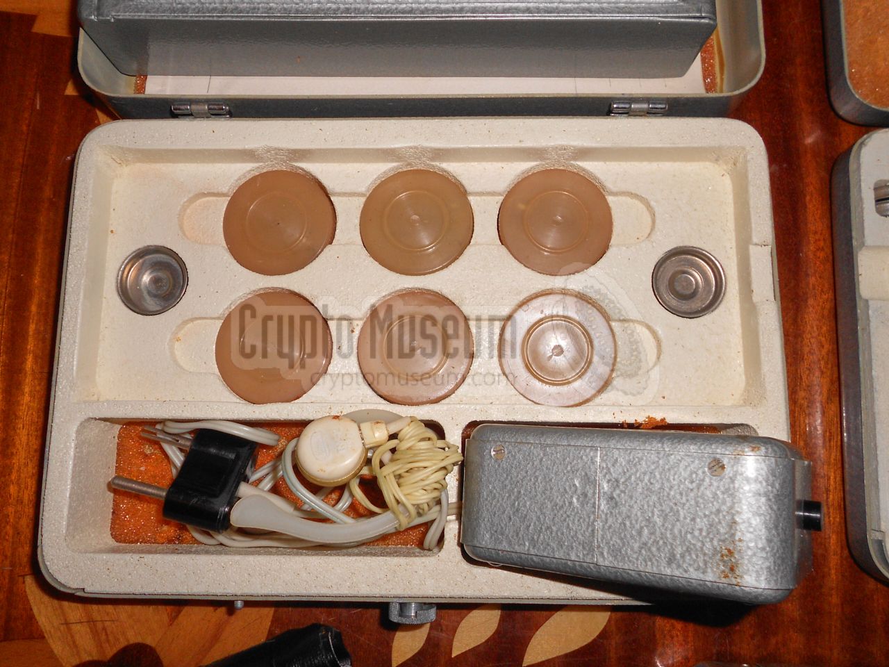 MEZON kit in the collection of the KGB Spy Museum [1] Storage case #2