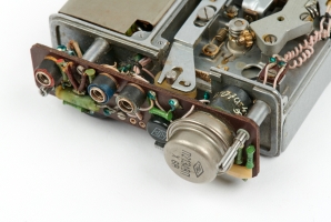 Electronic circuit and jack sockets