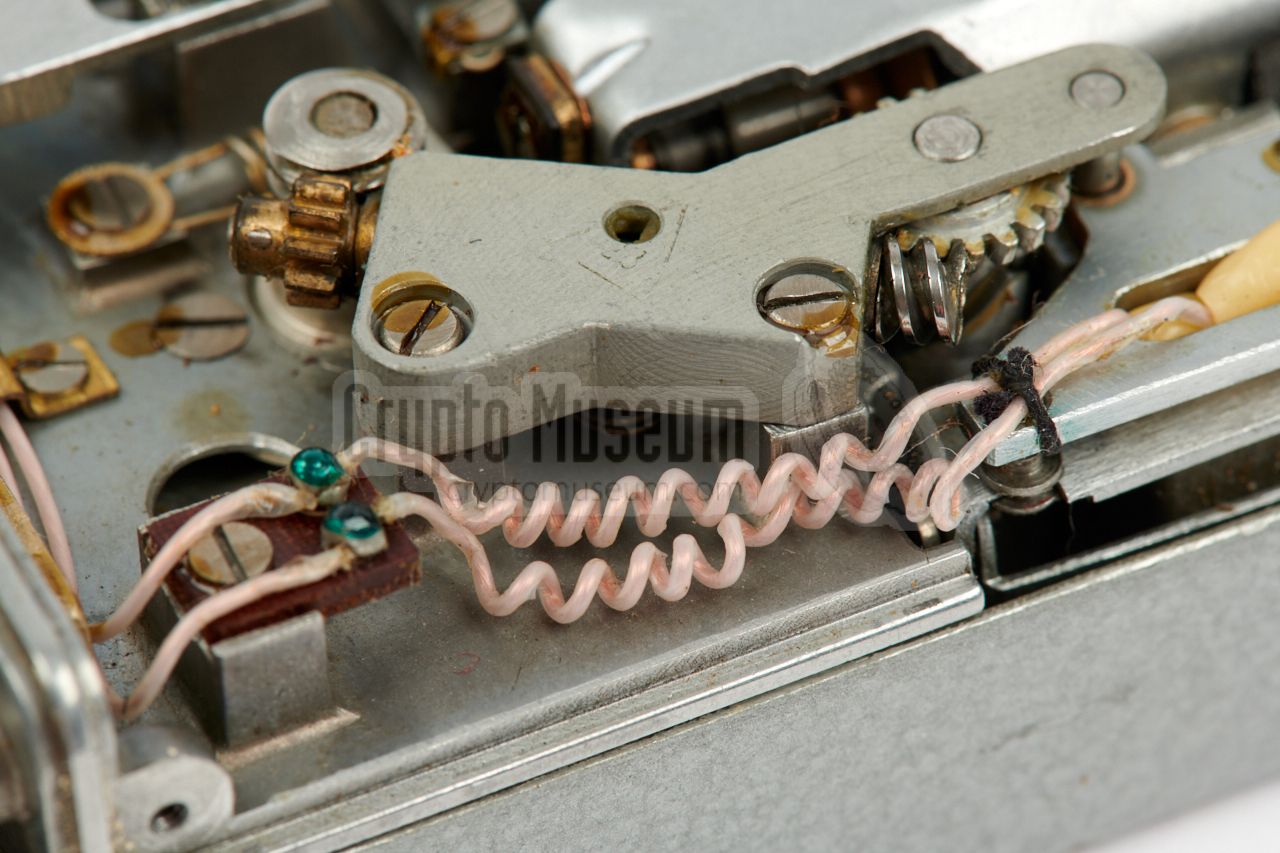 Wiring to the magnetic head