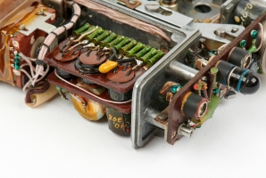 Part of the front panel and the amplifier