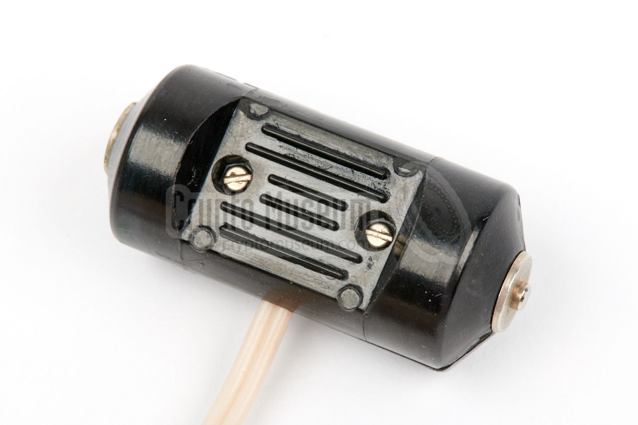 Close-up of shunt connector