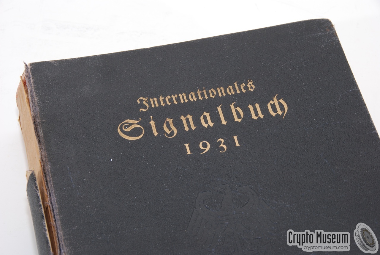 Close-up of the title of the Internationales Signalbuch 1931