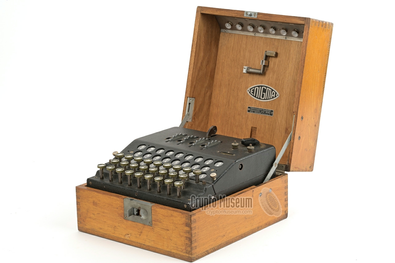 Enigma G31 in wooden case