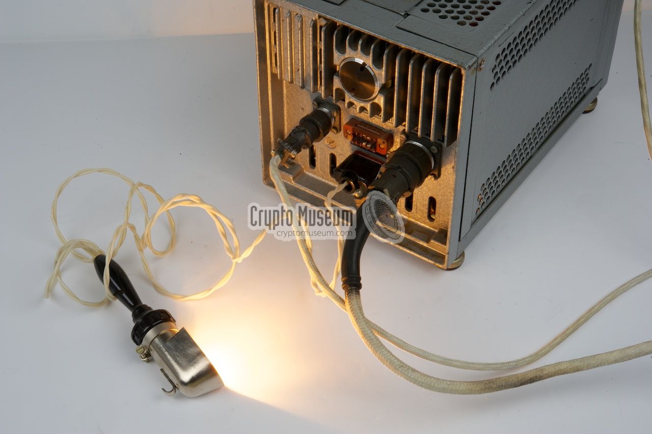 Connecting a work-light to the rear of the PSU