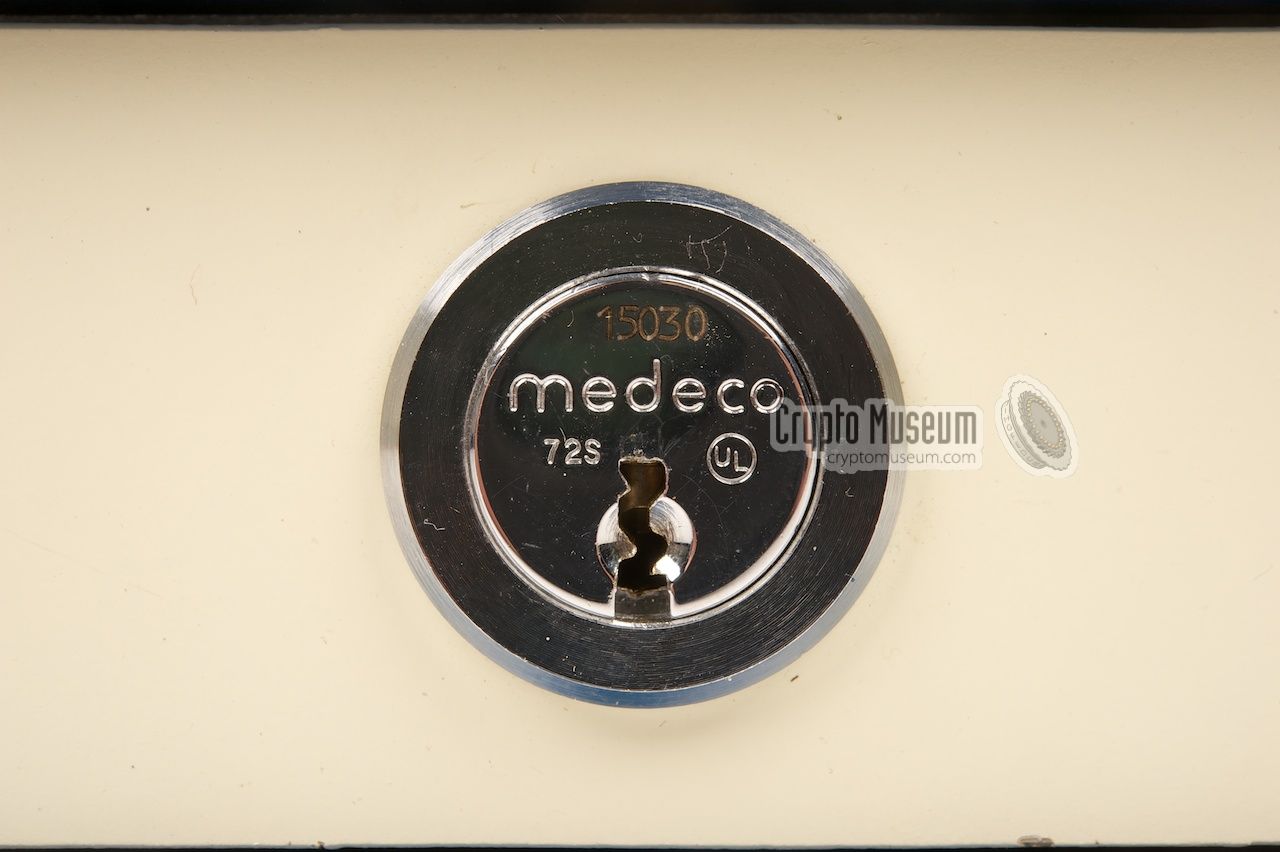 The MEDECO biaxial lock