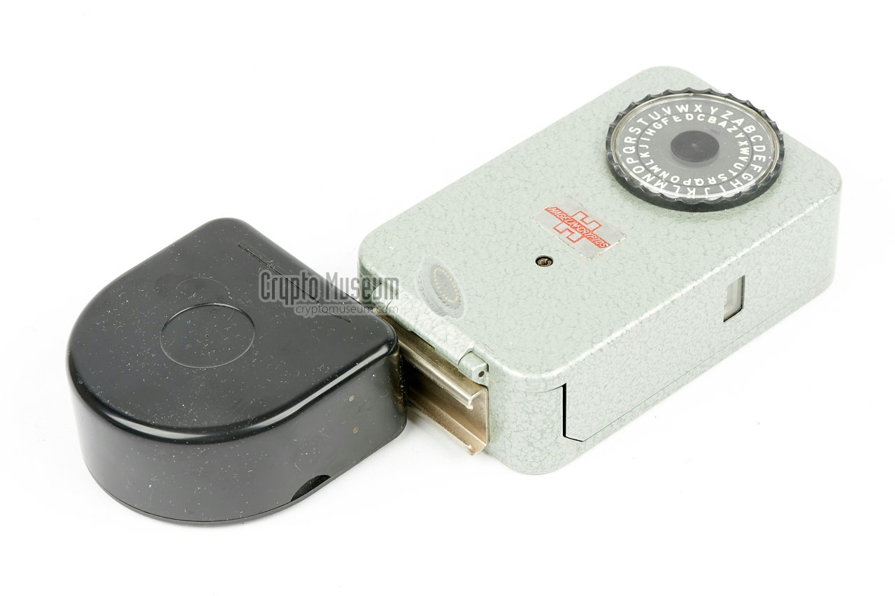 Fitting the tape cartridge to the mounting rail of the CD-57