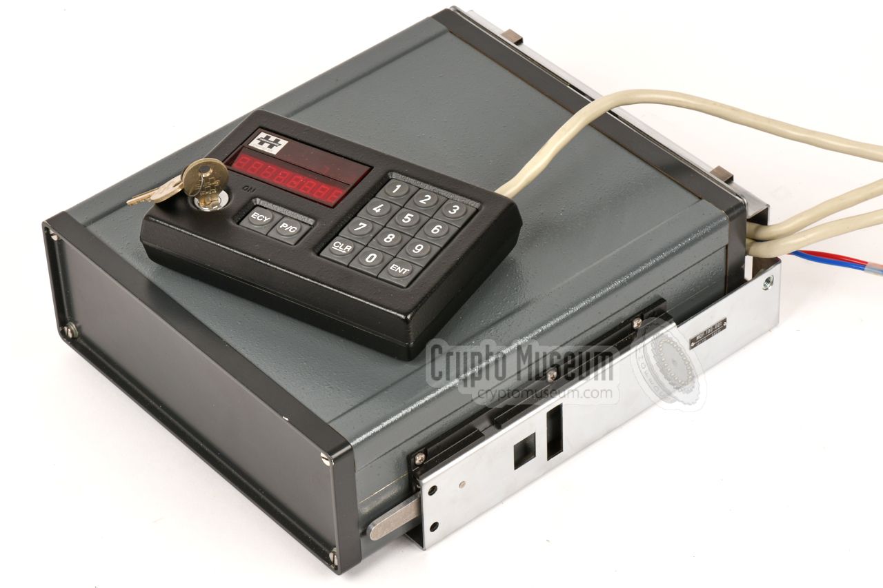 HC-250 speech scrambler with remote control unit
