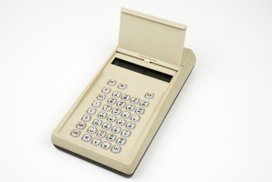 The electronic HC-520 pocket machine. Click for more information.
