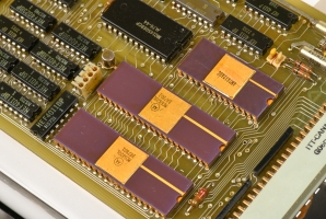 Peripheral interfaces (6820) for the Motorola 6800 microprocesso
