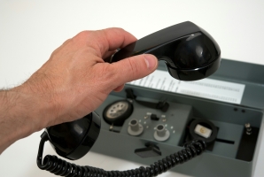 Operating the handset of the Mieco 25A