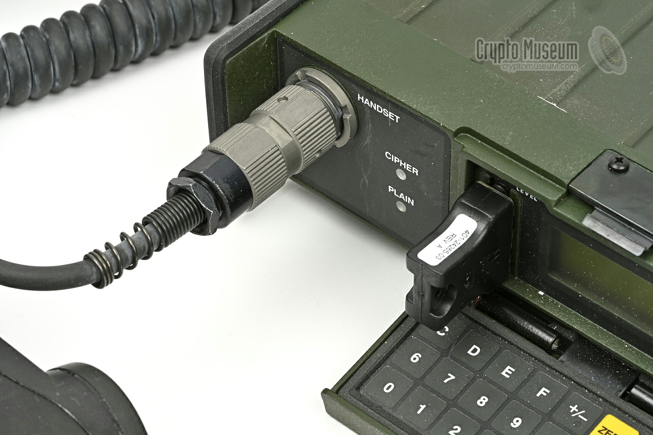 Handset connected toDSP-9000