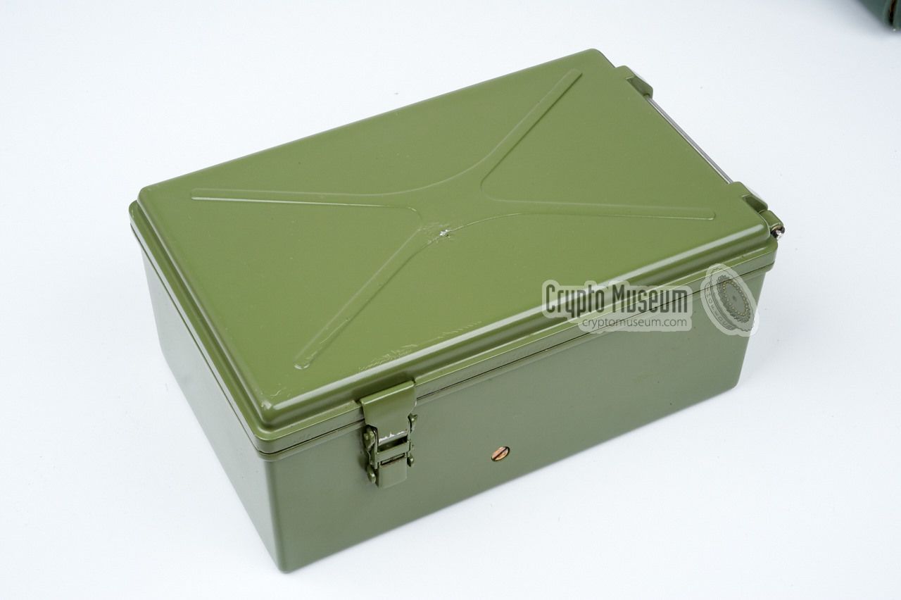 KzU-42 with closed top lid