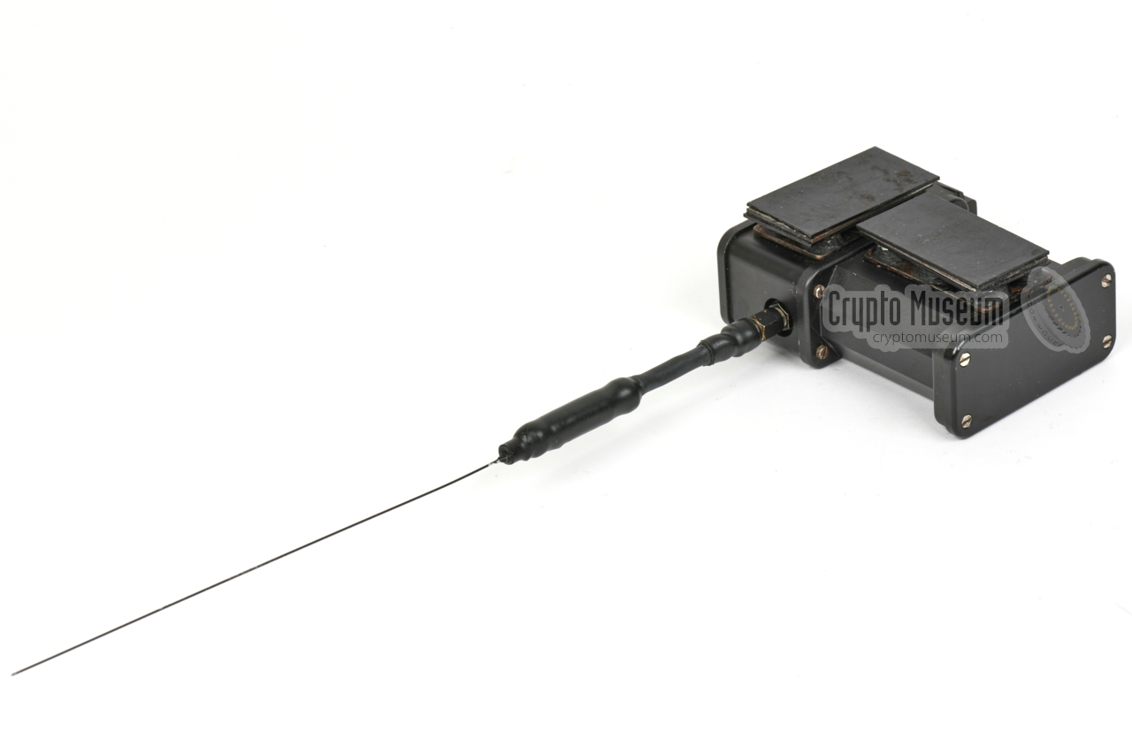 Datong D-903/TRSI beacon with antenna
