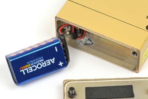 Battery compartment with 9V battery