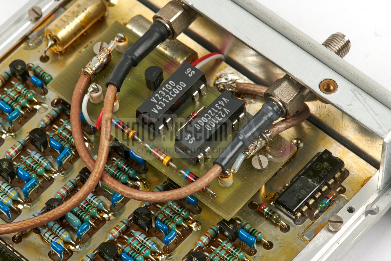 Additional panel with 20dB attenuator