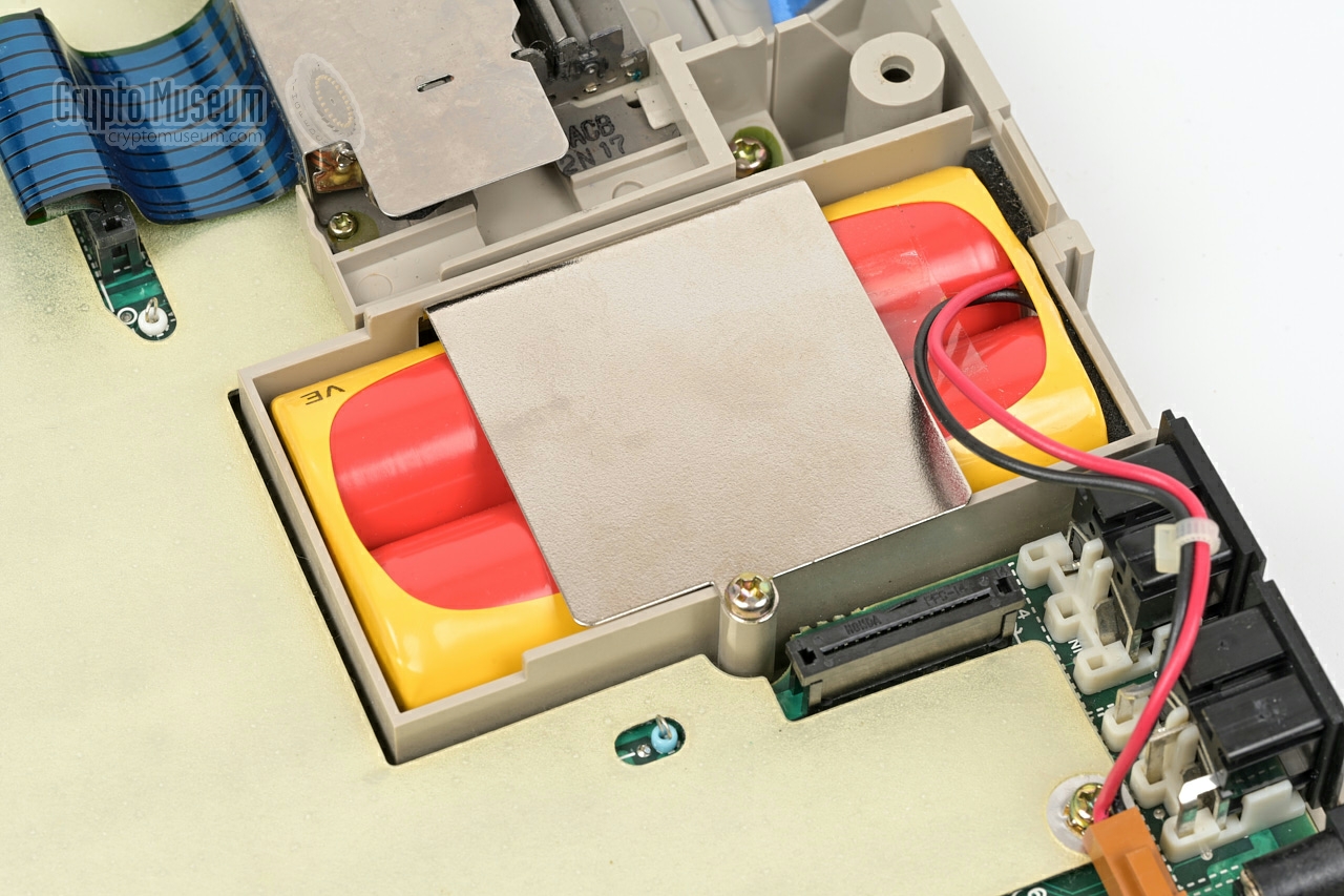 Rechargable NiCd pack