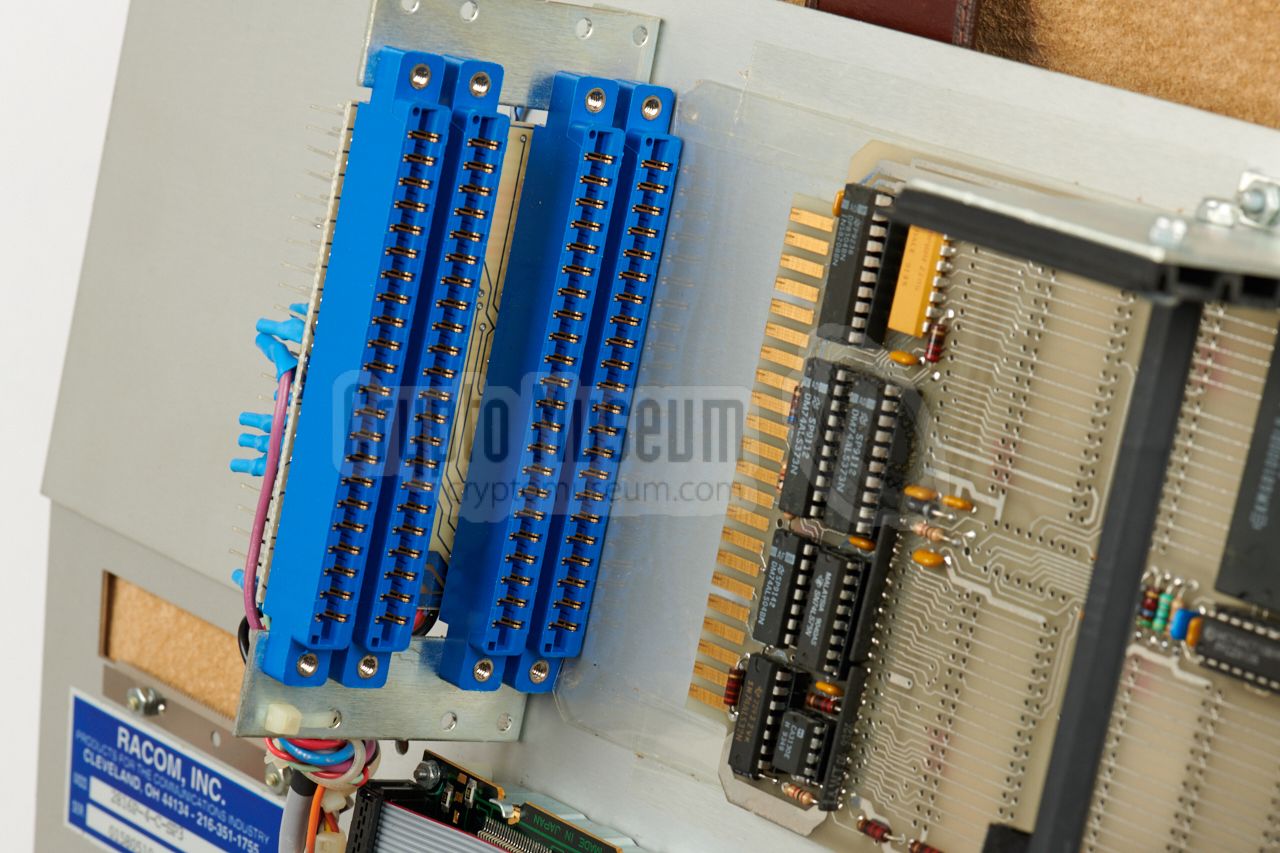4-slot backplane