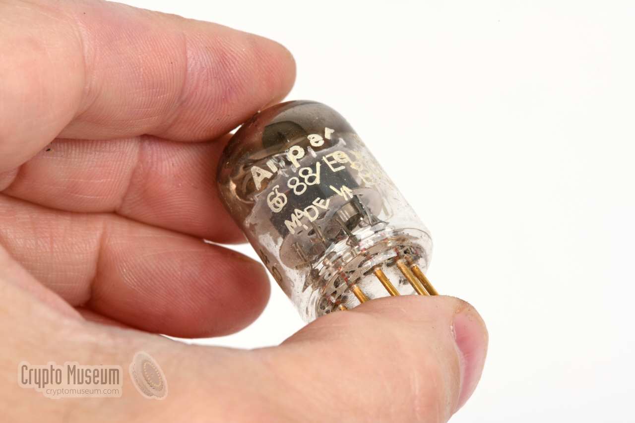Oscillator valve PQ 6688/E