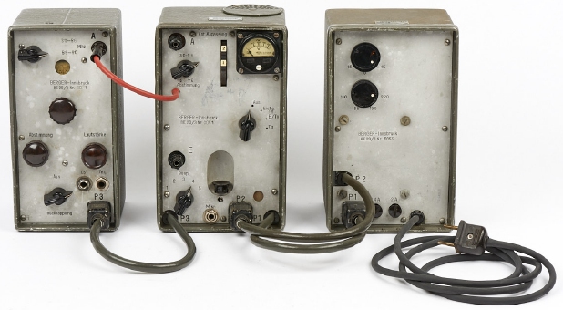 Example of a BE-20/3 spy radio set. Click for further information.