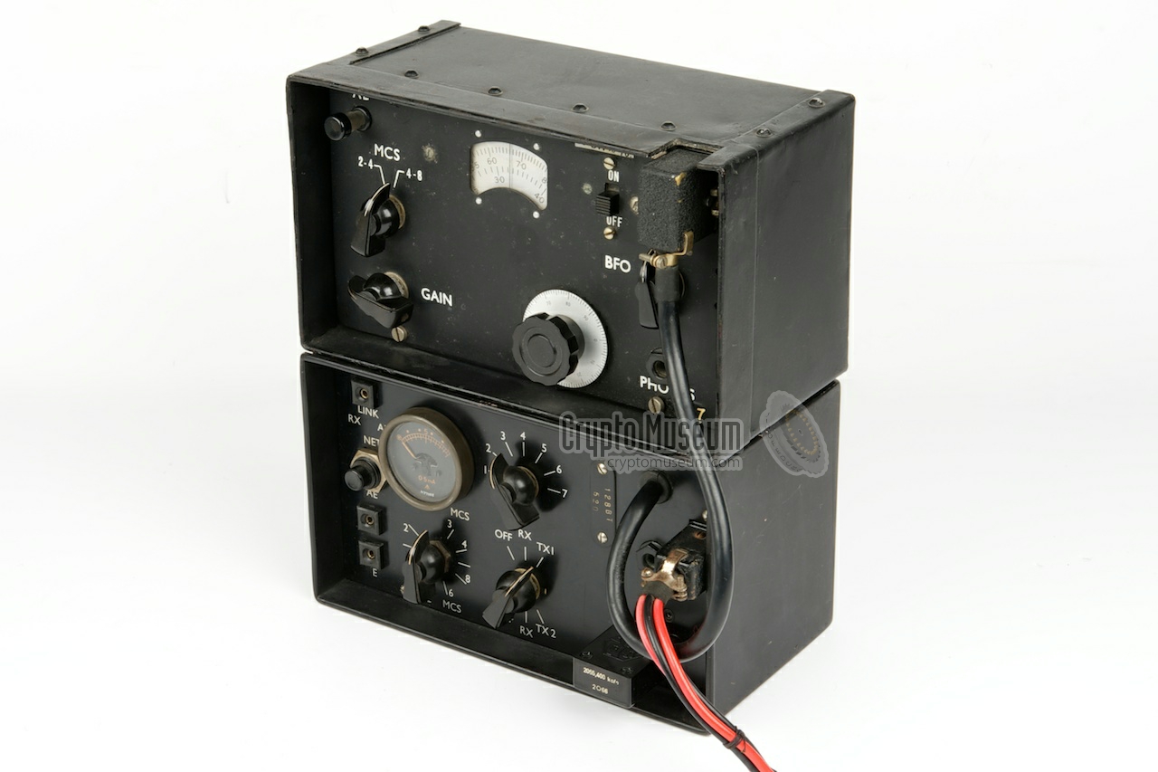 Mk. 128 receiver (top) and transmitter (bottom)