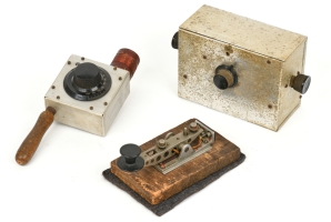 Parts of a clandestine OD radio set