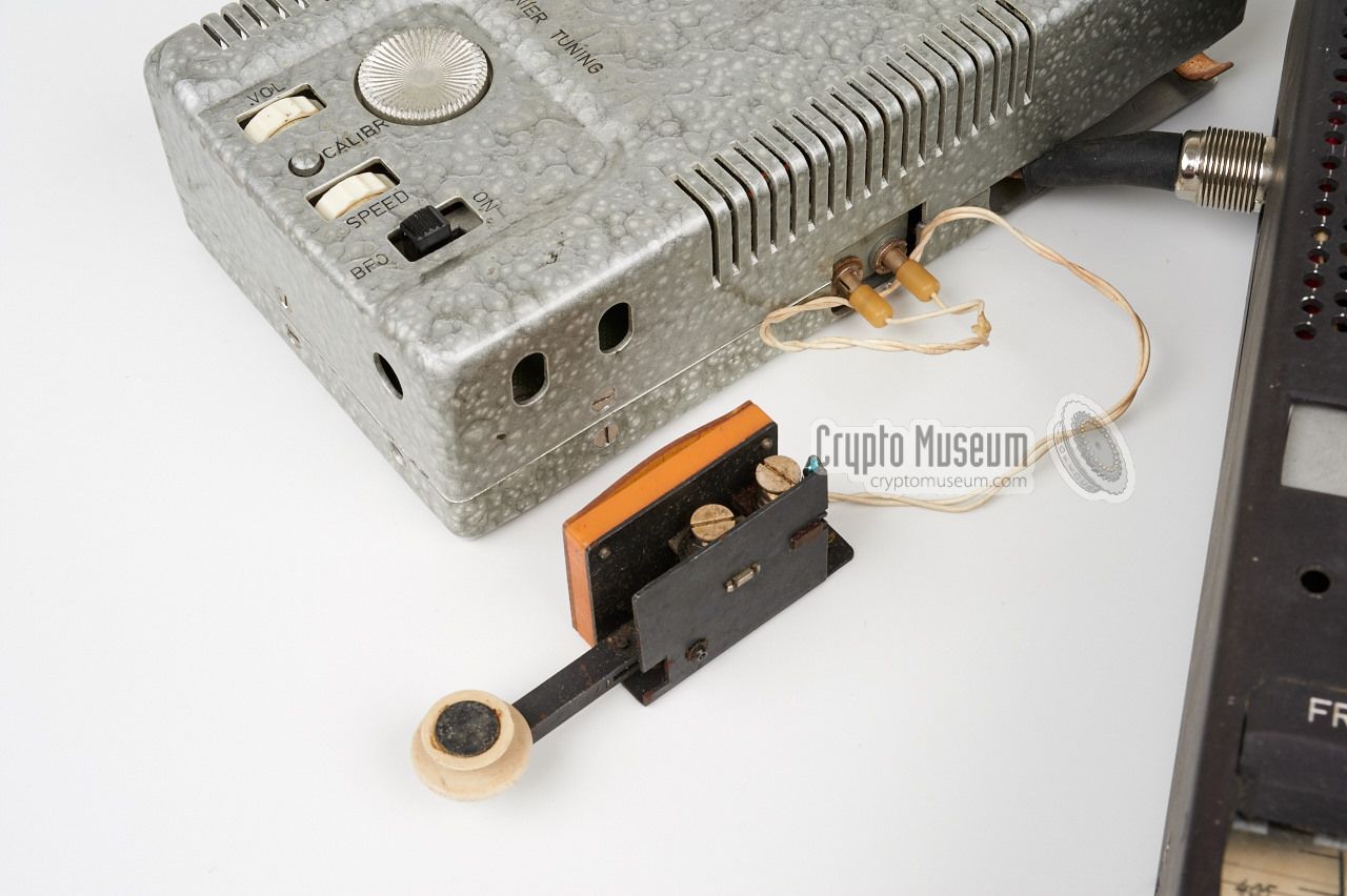 Simple morse key connected directly to the receiver