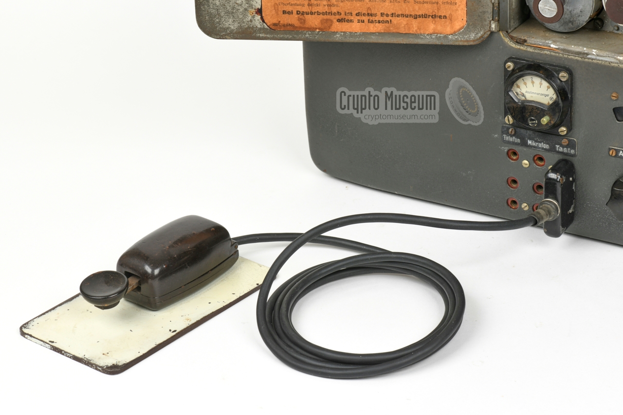 Mouse morse key on a metal base plate