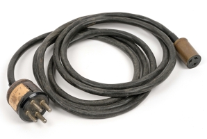 Battery power cable. Item kindly donated by Thomas H�ppe (DJ4RE) [6].
