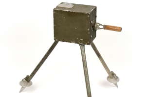 Power generator. Item kindly donated by Thomas H�ppe (DJ4RE) [6].