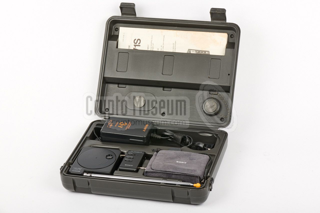 Sony ICF-SW1 in storage box