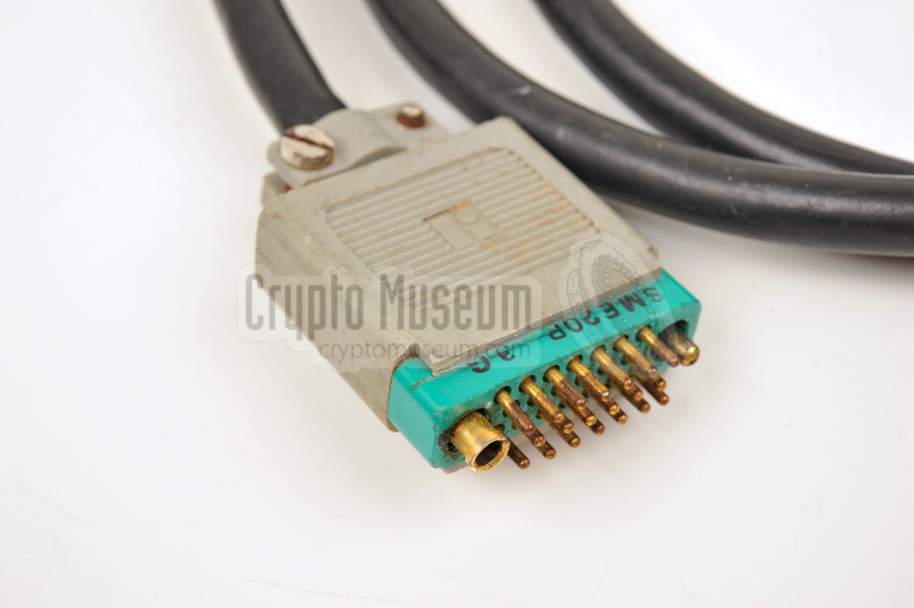 Close-up of SME20P plug