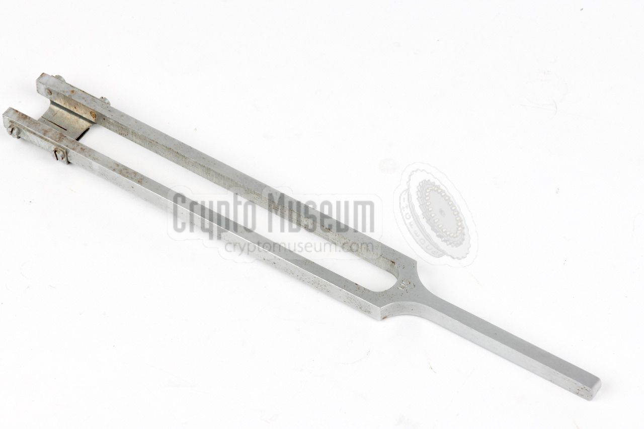 140Hz tuning fork